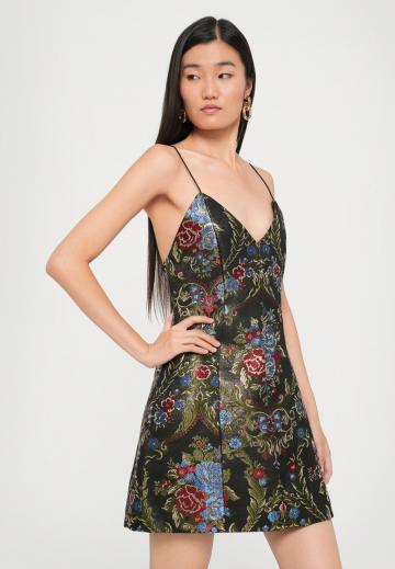 Коктейльное платье