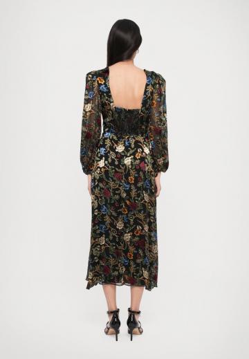 Длинное платье