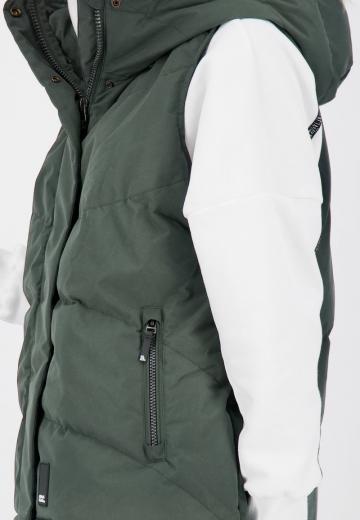 Длинный жилет