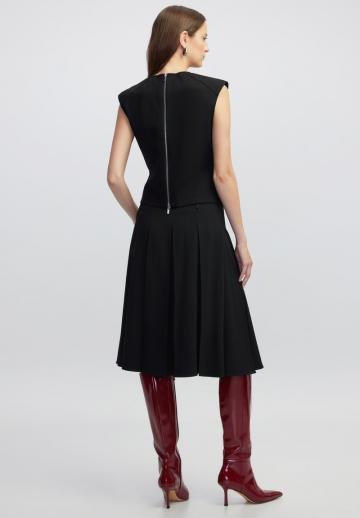 Блузка без рукавов