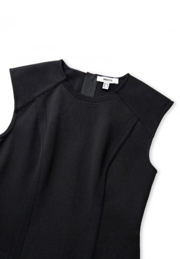 Блузка без рукавов