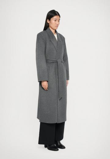 Шерстяное пальто