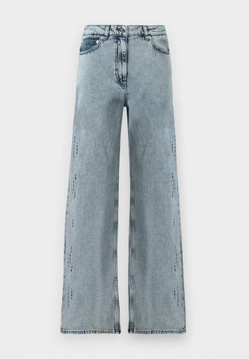 Свободные джинсы