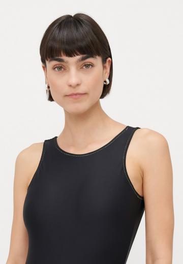 Слитный купальник