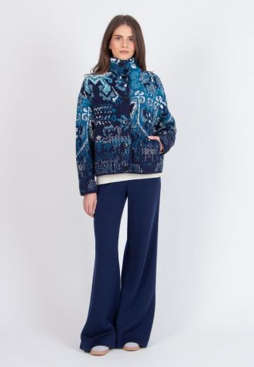 Жаккардовая вязаная кофта