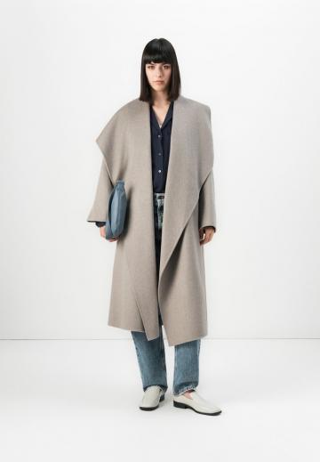 Шерстяное пальто