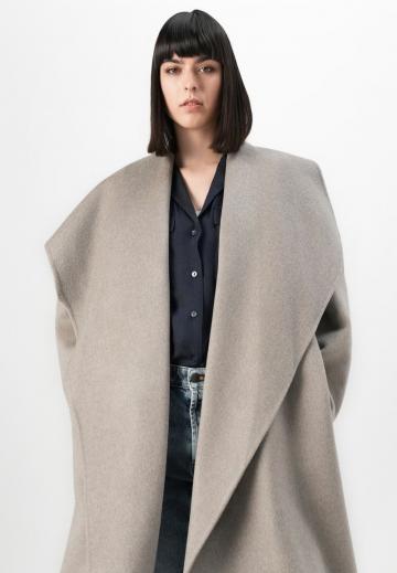 Шерстяное пальто