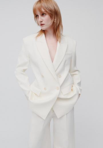 Короткое пальто