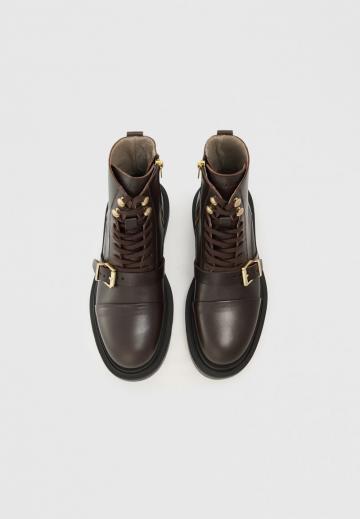 Сапожки на танкетке