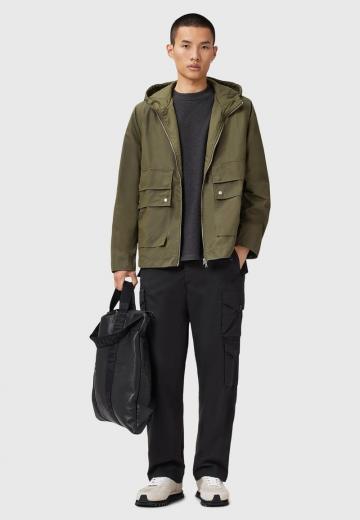 Брюки с накладными карманами