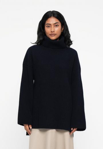 Длинный пуловер