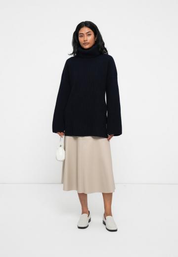 Длинный пуловер