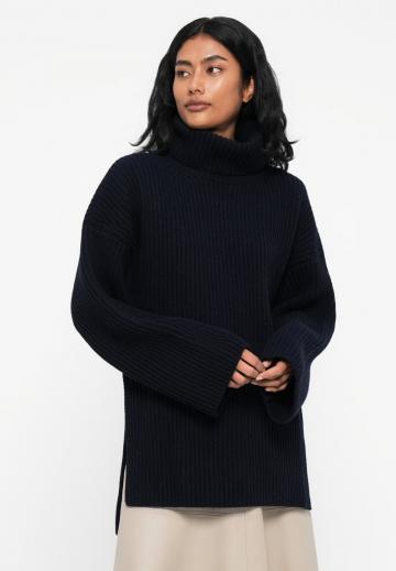 Длинный пуловер