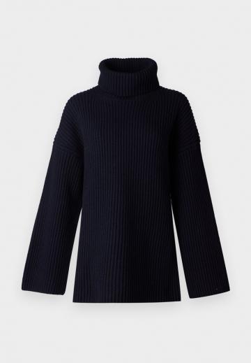 Длинный пуловер