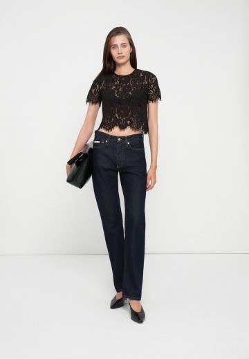 Кружевная блузка