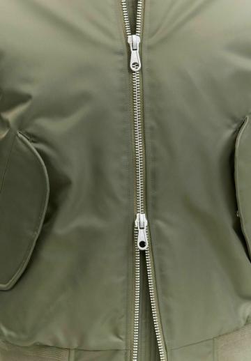 Куртка бомбер