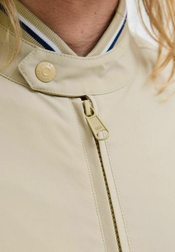 Куртка бомбер