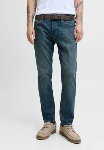 Узкие джинсы