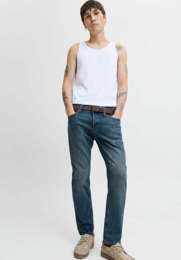 Узкие джинсы