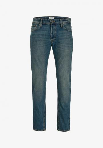 Узкие джинсы