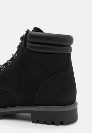 Ботинки на шнуровке
