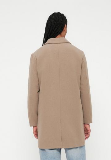 Шерстяное пальто