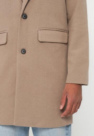 Шерстяное пальто