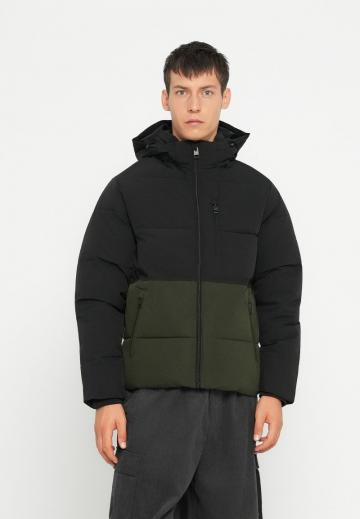 Зимняя куртка