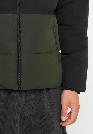 Зимняя куртка