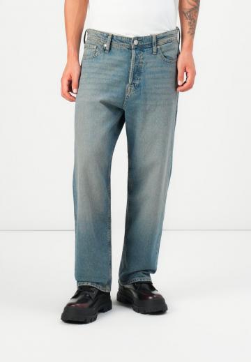 Свободные джинсы