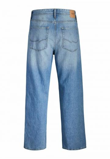 Свободные джинсы