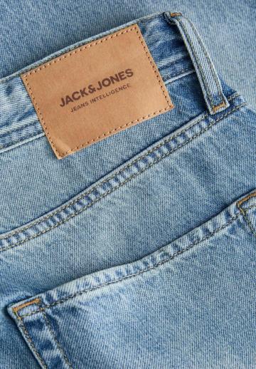 Свободные джинсы