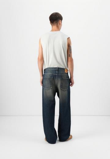 Свободные джинсы