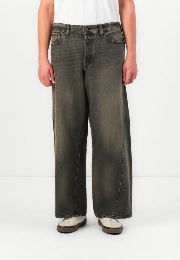 Свободные джинсы