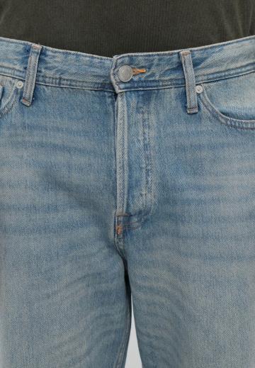 Свободные джинсы