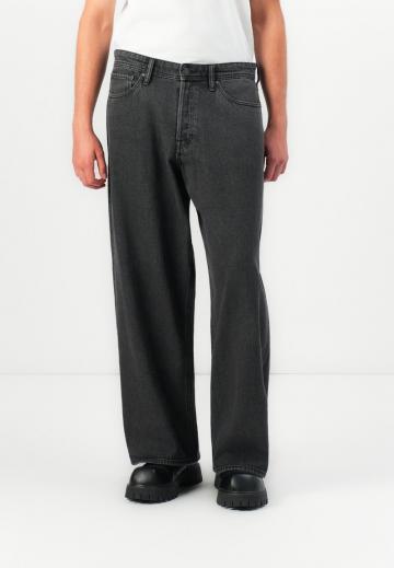 Свободные джинсы