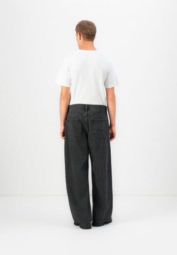 Свободные джинсы