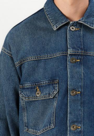 Джинсовая куртка