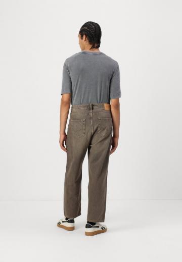 Свободные джинсы