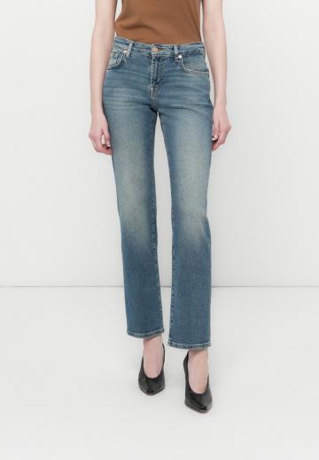 Прямые джинсы