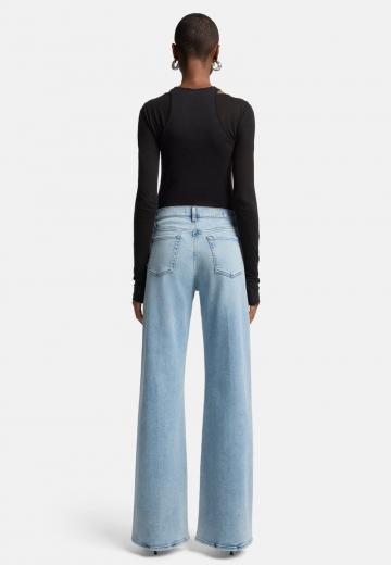 Клешеные джинсы