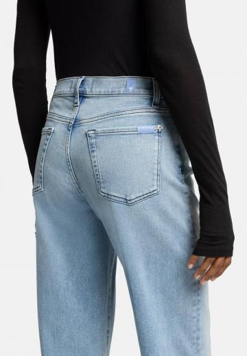 Клешеные джинсы