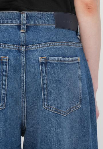 Свободные джинсы