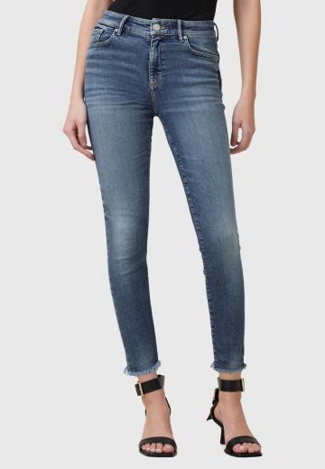 Короткие джинсы