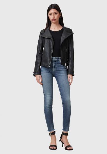 Короткие джинсы