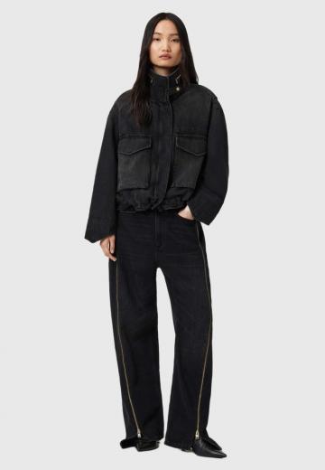 Куртка с накладнымит карманами