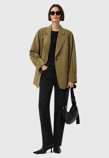 Блейзер с накладными карманами