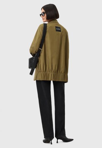 Блейзер с накладными карманами