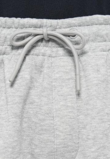 Спортивные штаны