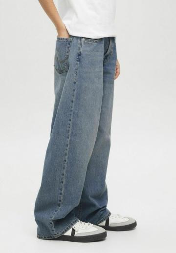 Джинсы